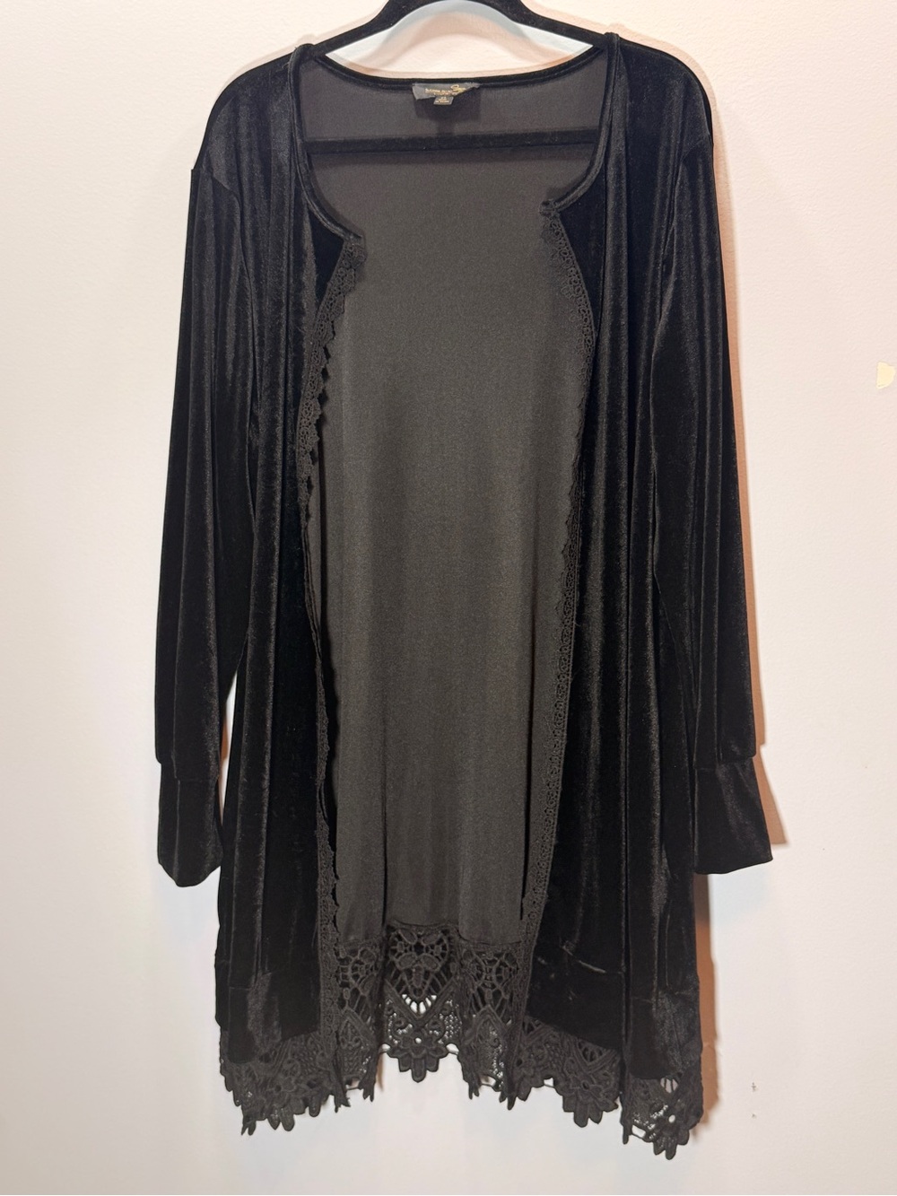 Suzanne Betro Black Velvet Lace-Trim Open Duster